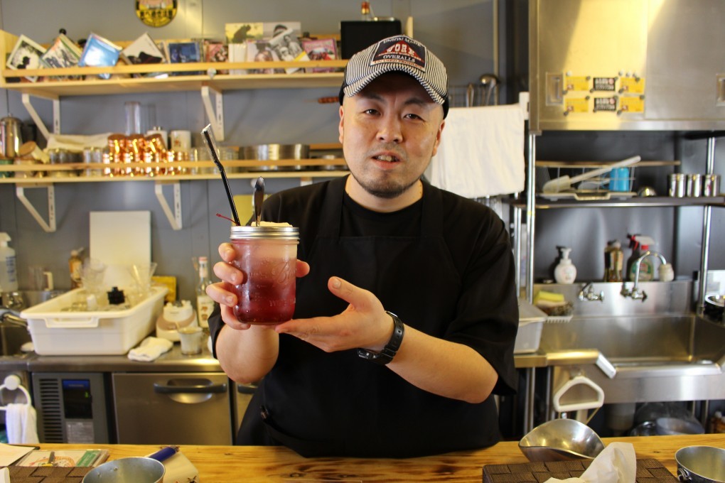 商店街の隠れた名店【月と昴】暑い日は、赤いクリームソーダだろ！！の巻。