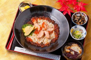 南三陸キラキラ秋旨丼【静江館】