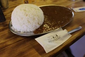 夏だ！！カレーだ！！『月と昴』だ！！そして、明日は朝市だ！！