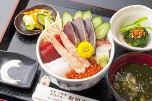 南三陸キラキラ秋旨丼【寿司・御食事処 たいしゅう】