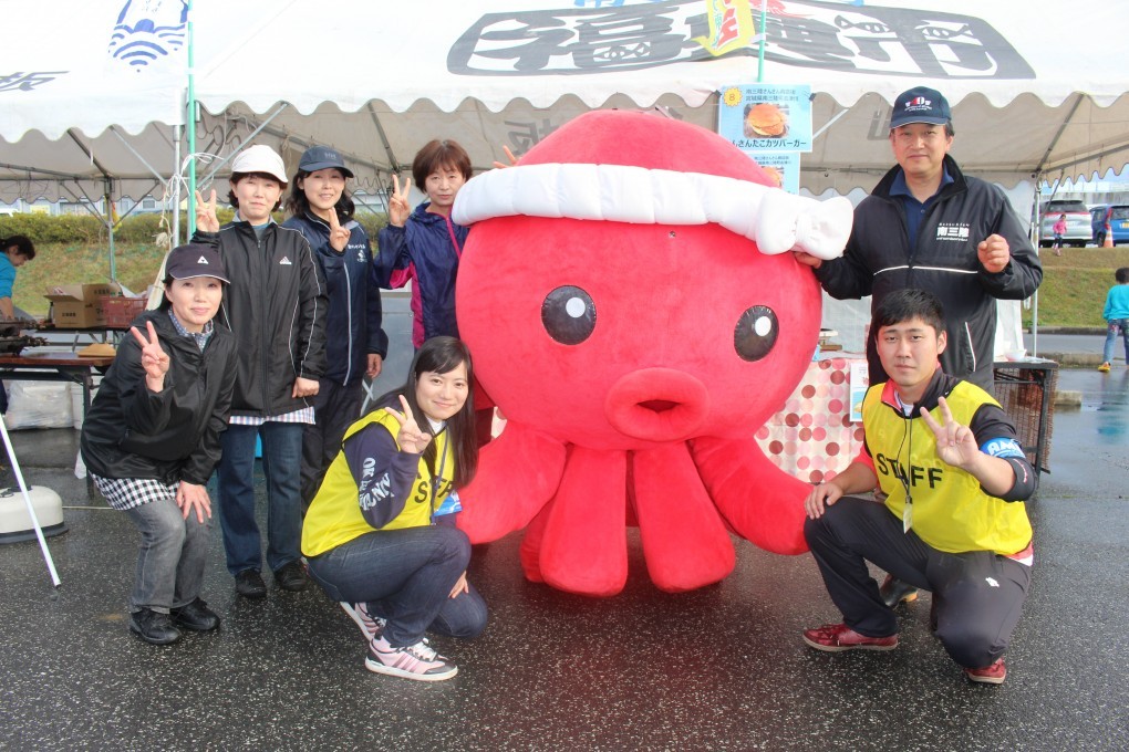 第１１回復興グルメＦ‐１大会で、さんさん商店街が初優勝！！