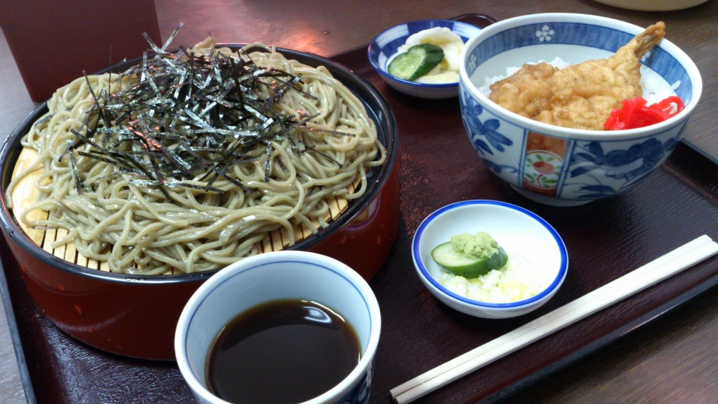 京極の新そばは、今月まで！！