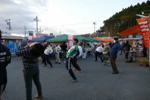 今年度最終回！明日開催！さんさん朝市！餅もまくよ！