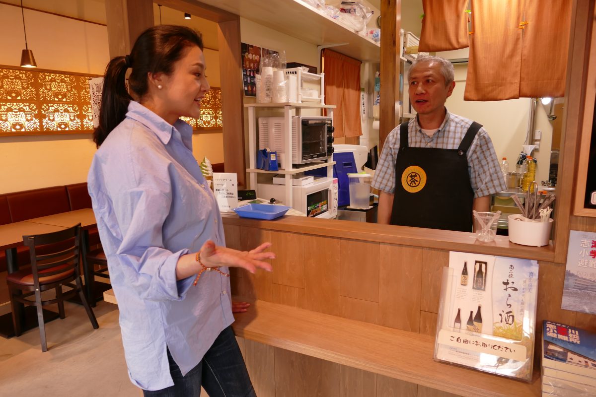 藤原紀香さんが商店街にお越しになりました！