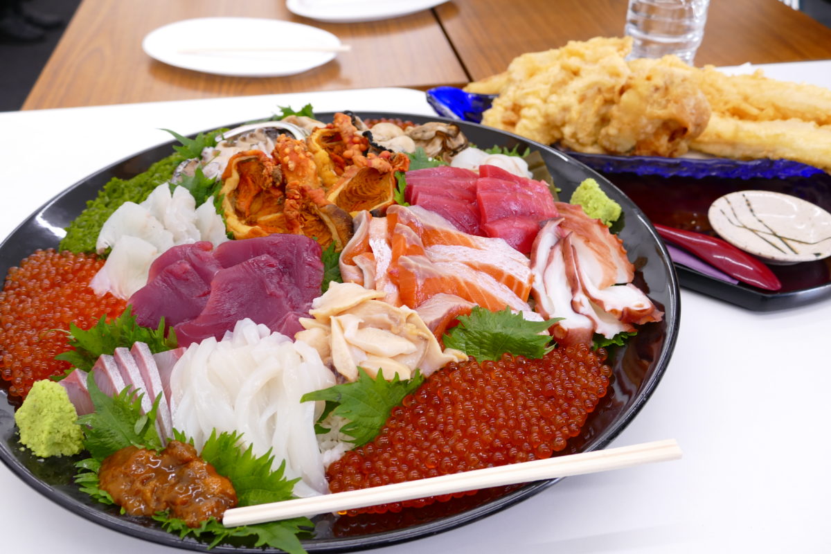 豪華ゲスト決定!参加者も大募集!『さんさん商店街大食い大会』を10月13日(日)に開催決定!