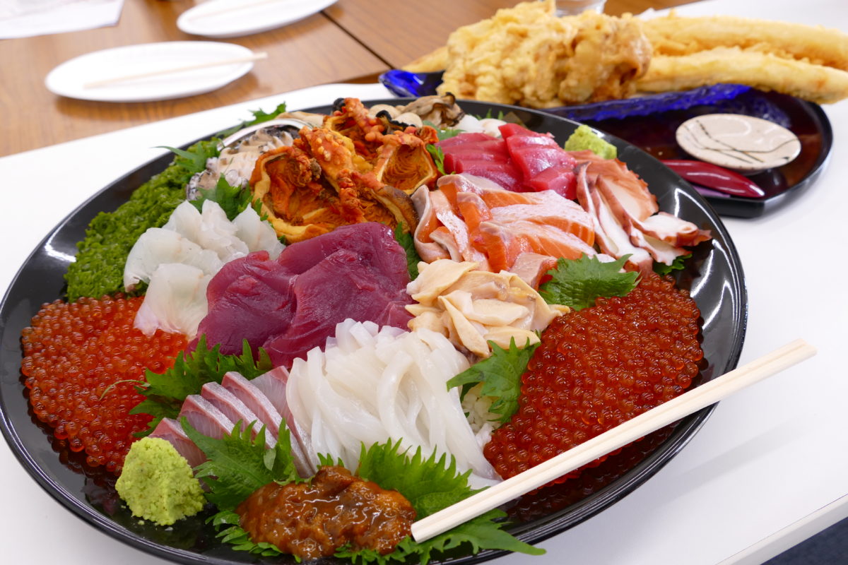 参加者を大募集中!『さんさん商店街大食い大会』を10月13日(日)に開催!大食い番組でお馴染み”もえあず”と対戦してみませんか!?
