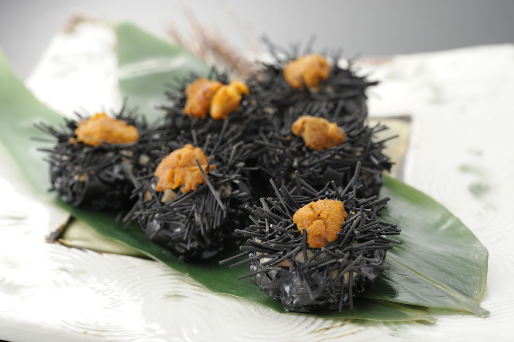 話題沸騰で大好評！”創菜旬魚 はしもと”の本物そっくり『うにしゅうまい』！