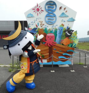 ７月８日（火）さんさん商店街にむすび丸が遊びに来てくれました！